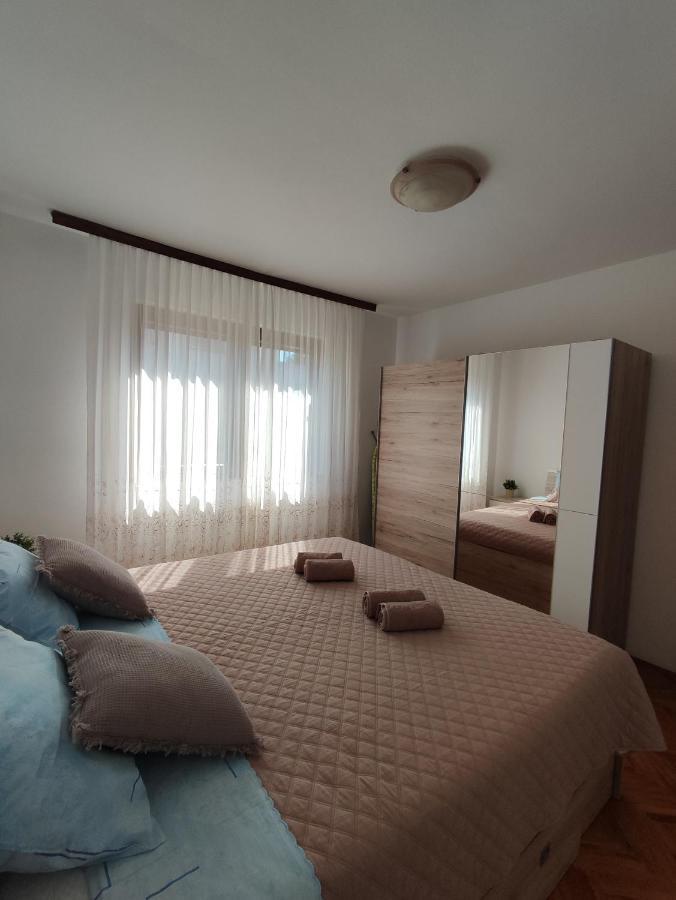 Apartment Jelena Fazana Exterior photo